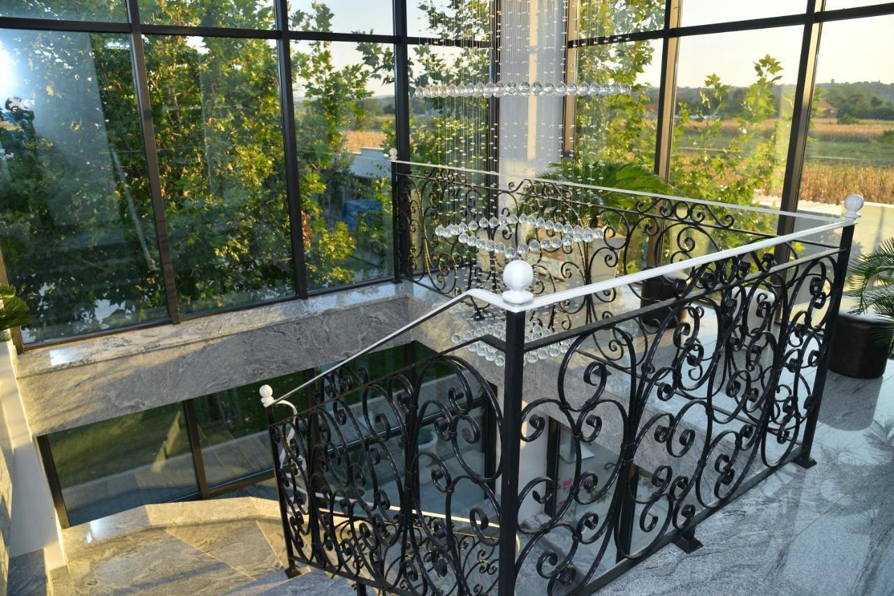 Bed and Breakfast Mesecev Konak Ниш Екстер'єр фото